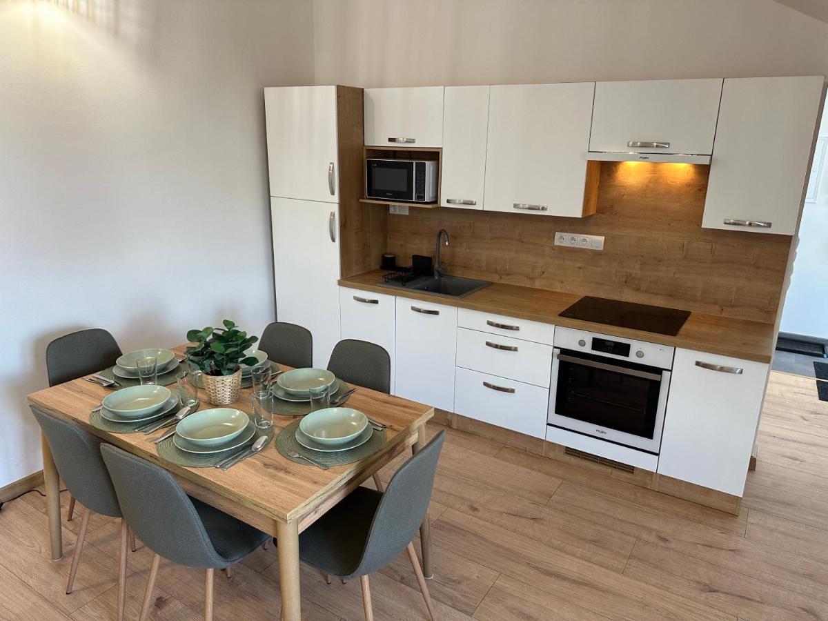 Green Apartment - City Centre - Main Square ลิฟตอฟสกีมิคูลาช ภายนอก รูปภาพ