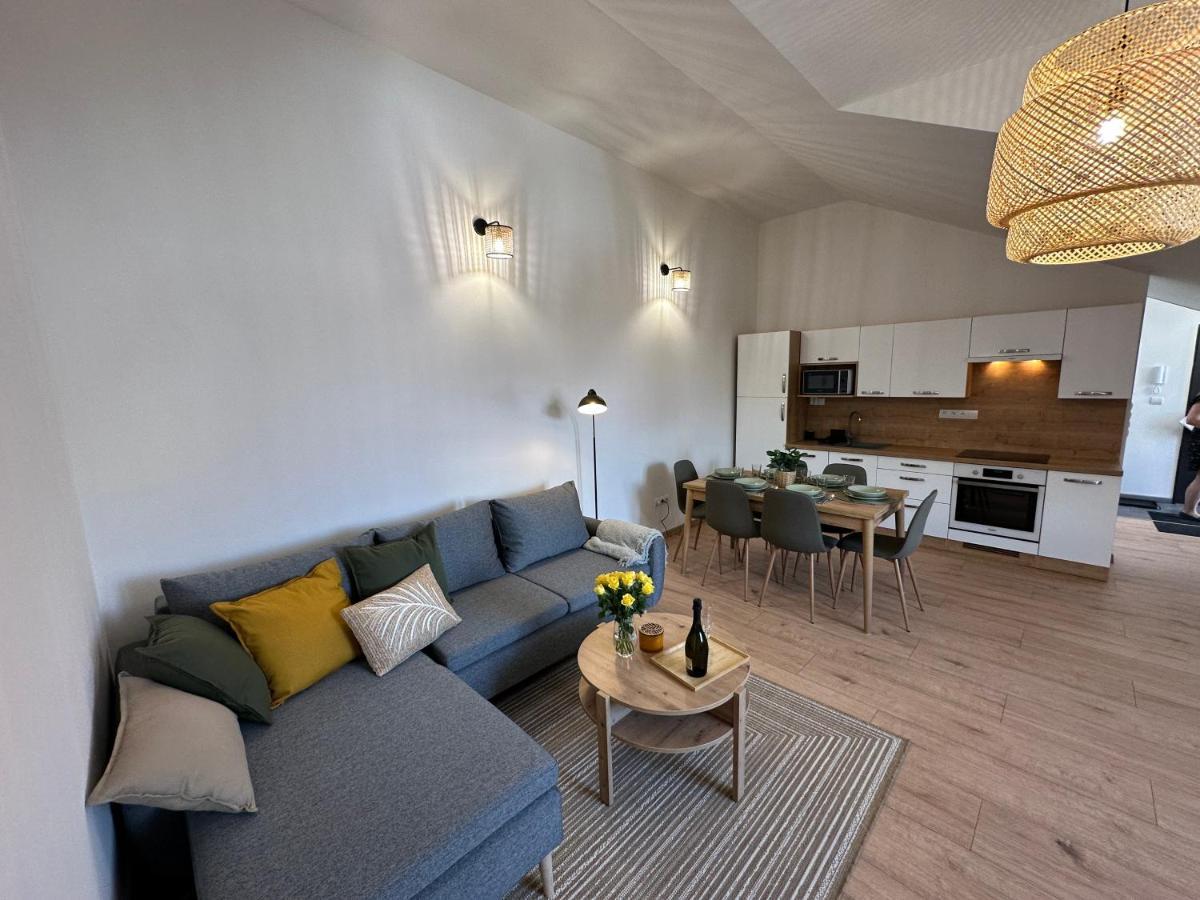 Green Apartment - City Centre - Main Square ลิฟตอฟสกีมิคูลาช ภายนอก รูปภาพ