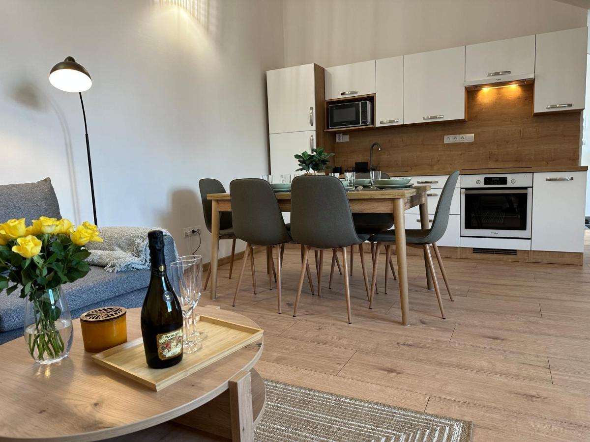 Green Apartment - City Centre - Main Square ลิฟตอฟสกีมิคูลาช ภายนอก รูปภาพ